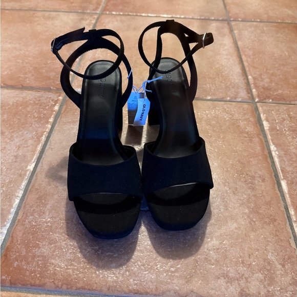 NWT: Strappy Black Block Heels - Picture 2 of 5